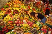180px-fruit_stall_in_barcelona_market.jpg